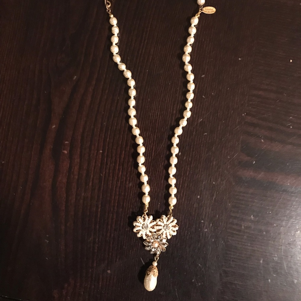 Vintage costume necklace